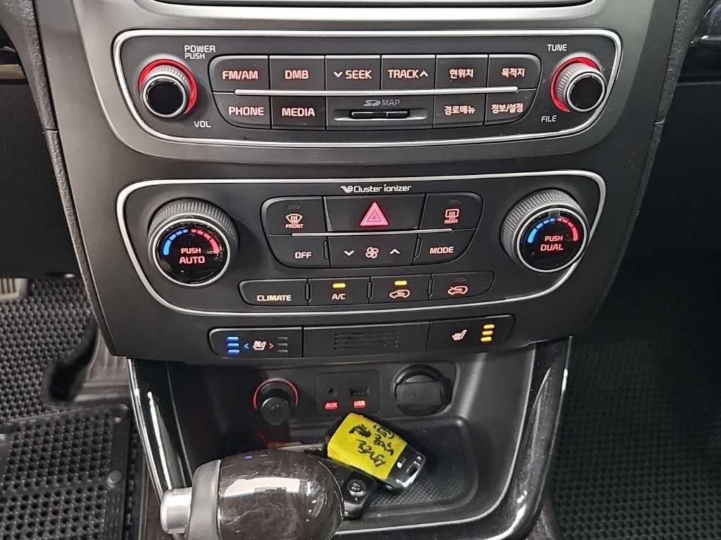 기아 쏘렌토 뉴 쏘렌토 R 2WD 2.0 TLX 스페셜 이미지 10
