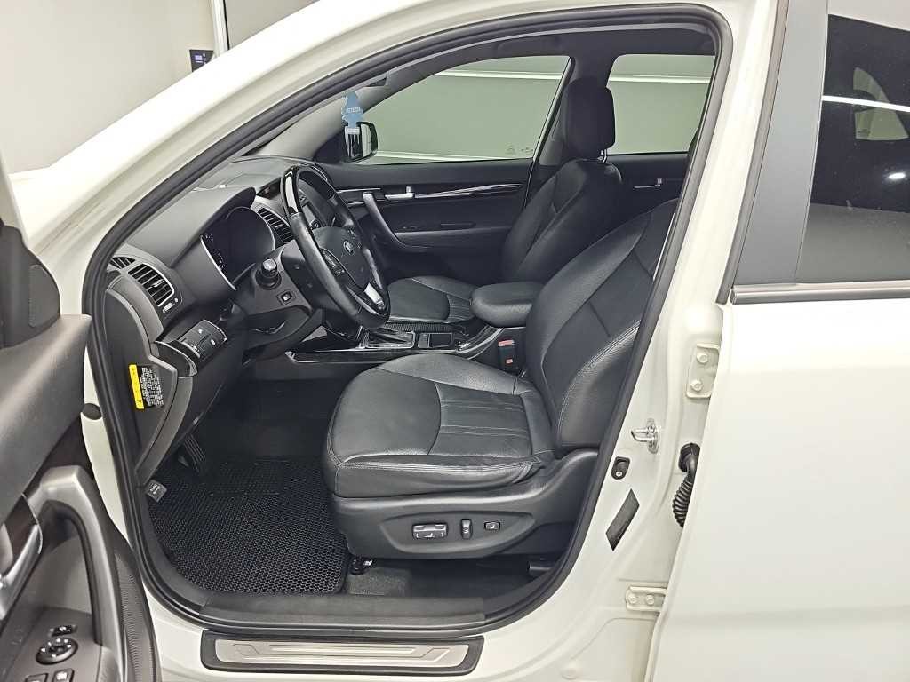 기아 쏘렌토 뉴 쏘렌토 R 2WD 2.0 TLX 스페셜 이미지 11