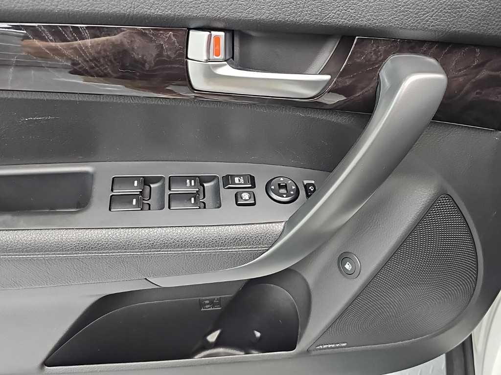 기아 쏘렌토 뉴 쏘렌토 R 2WD 2.0 TLX 스페셜 이미지 16