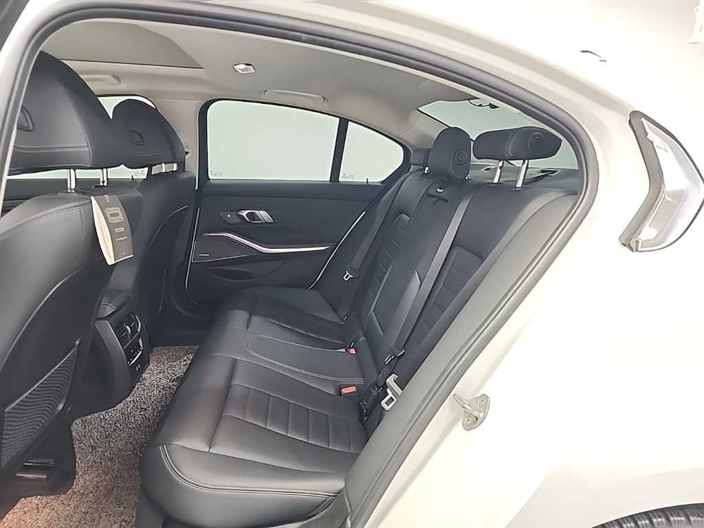 BMW 3시리즈 3시리즈 (G20) 320i 럭셔리 이미지 12
