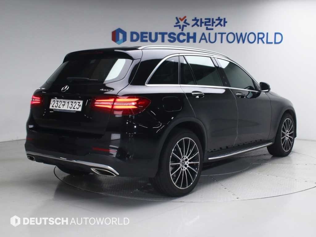 벤츠 GLC 클래스 GLC클래스 X253 GLC 300 4MATIC AMG LINE 이미지 2