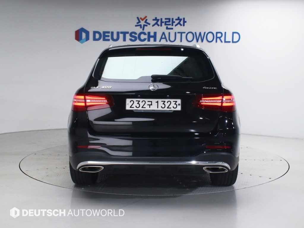 벤츠 GLC 클래스 GLC클래스 X253 GLC 300 4MATIC AMG LINE 이미지 4