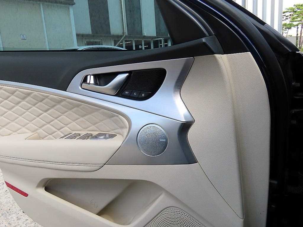 제네시스 G70 3.3T 스포츠 AWD 프레스티지 이미지 12