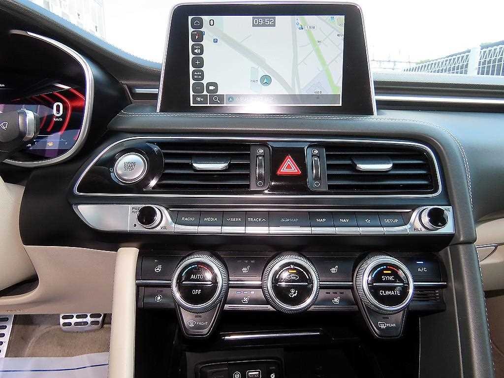 제네시스 G70 3.3T 스포츠 AWD 프레스티지 이미지 14
