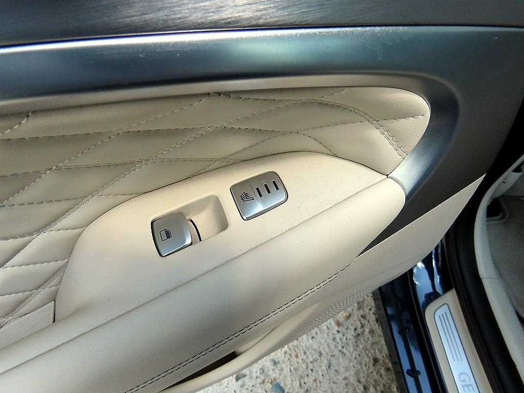 제네시스 G70 3.3T 스포츠 AWD 프레스티지 이미지 15