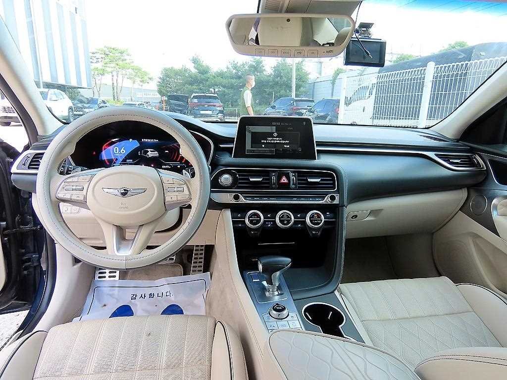 제네시스 G70 3.3T 스포츠 AWD 프레스티지 이미지 7