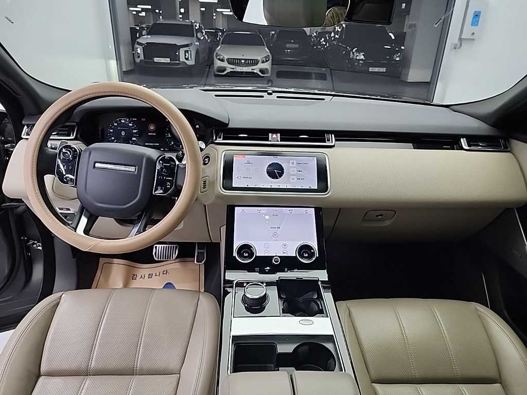 랜드로버 레인지로버 벨라 3.0 D300 R-다이나믹 HSE 이미지 7
