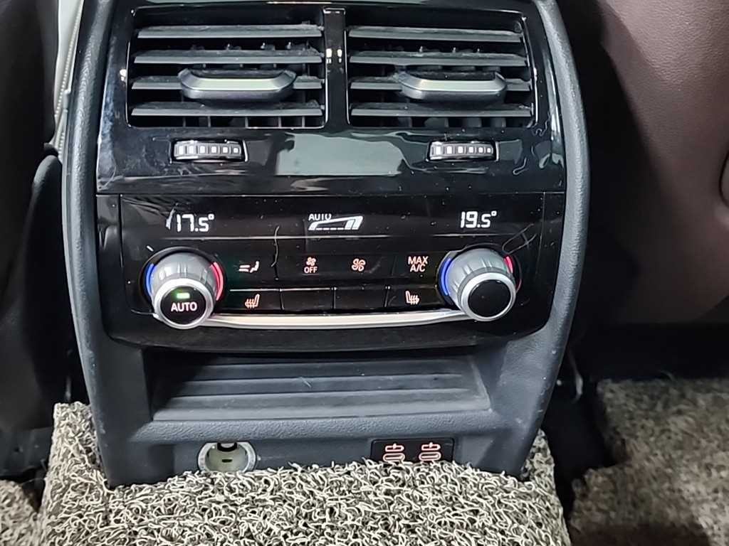 BMW 5시리즈 5시리즈 (G30) 520d M 스포츠 플러스 이미지 13