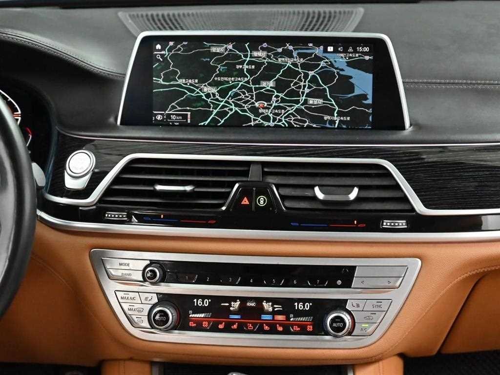 BMW 7시리즈 7시리즈 (G11) 740d xDrive M 스포츠 이미지 14