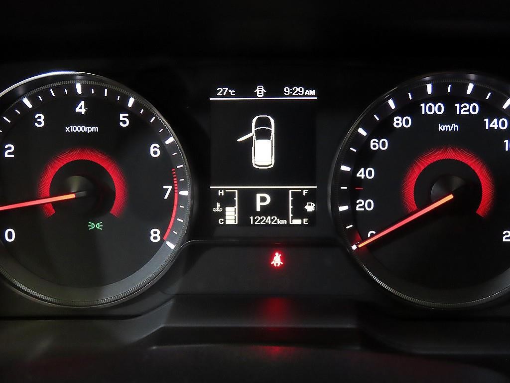 KG모빌리티(쌍용) 티볼리 더 뉴 티볼리 2WD 가솔린 1.6 V3 이미지 9