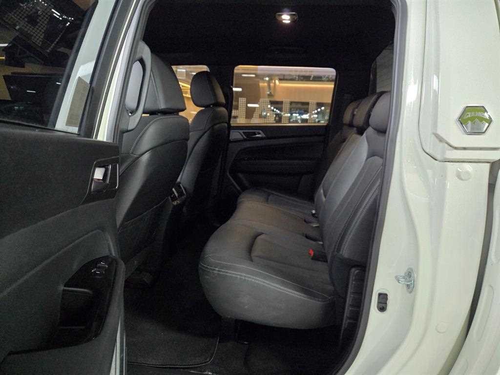 KG모빌리티(쌍용) 렉스턴 더 뉴 렉스턴 스포츠 디젤 2.2 4WD 쿨멘 프레스티지 이미지 10