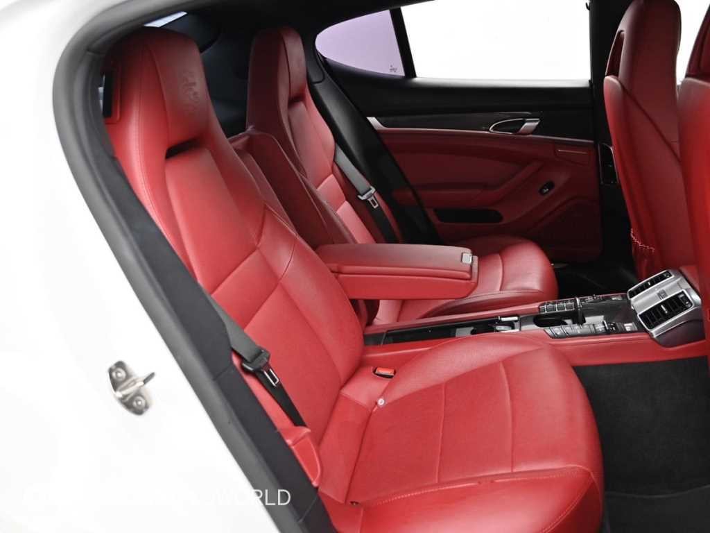 포르쉐 파나메라 3.6 AWD 970 이미지 12