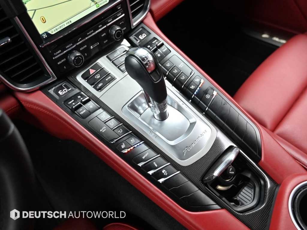 포르쉐 파나메라 3.6 AWD 970 이미지 9