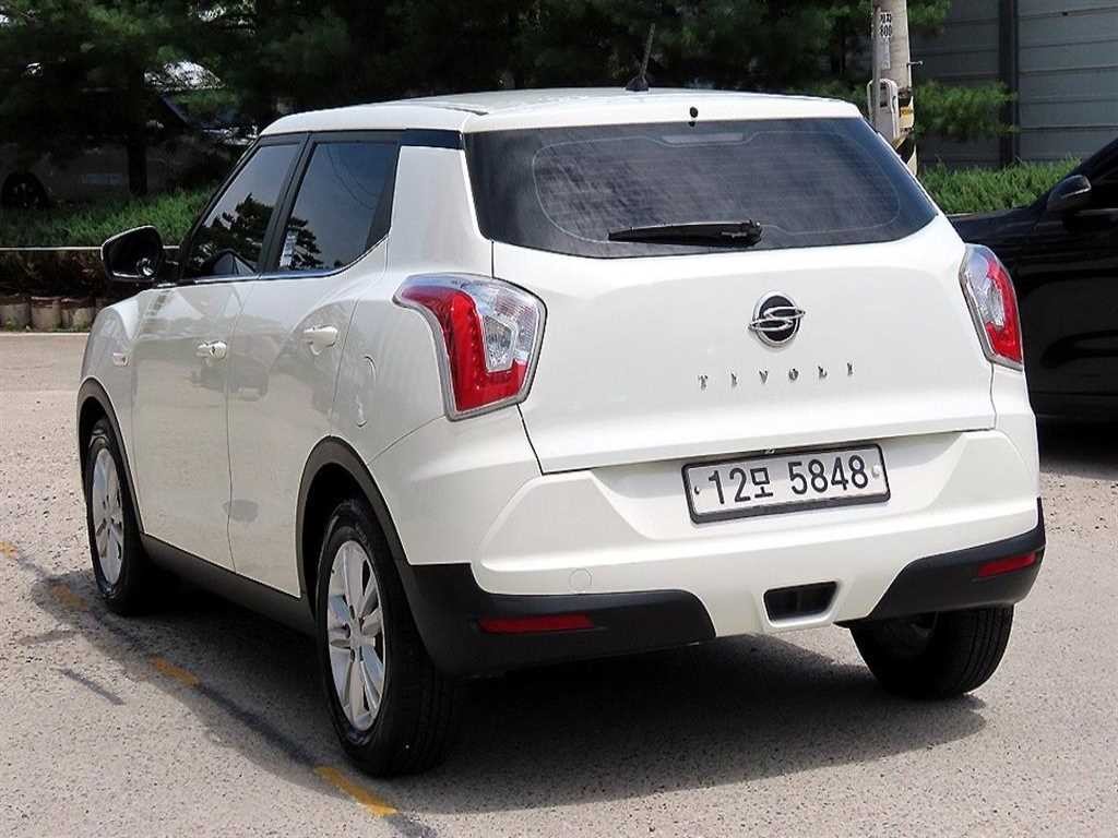 KG모빌리티(쌍용) 티볼리 가솔린 2WD 1.6 VX 이미지 3