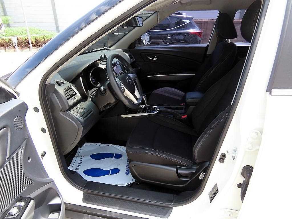 KG모빌리티(쌍용) 티볼리 가솔린 2WD 1.6 VX 이미지 5