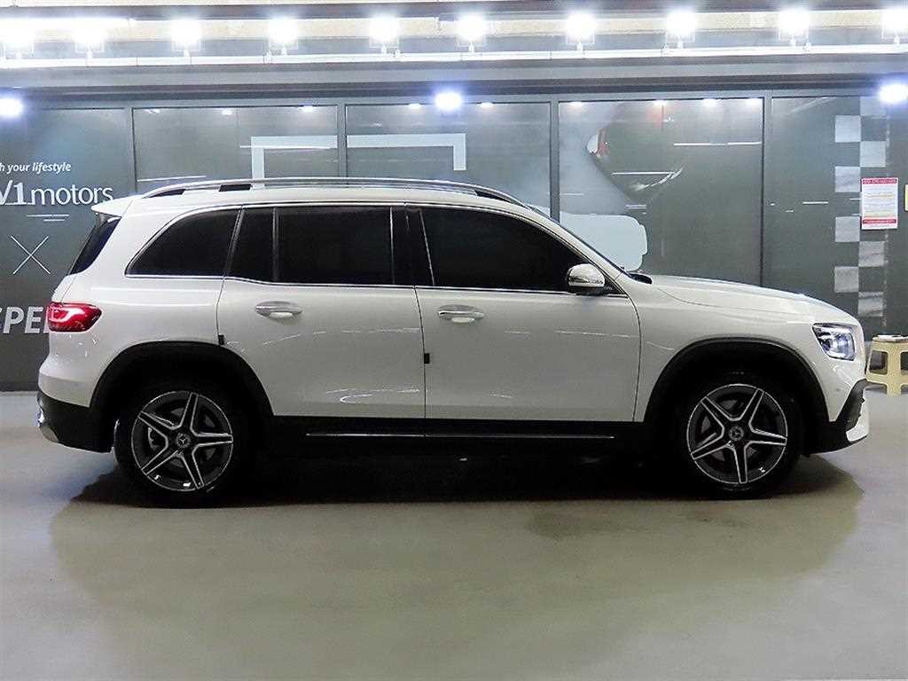 벤츠 GLB 클래스 GLB클래스 X247 GLB 250 4MATIC 이미지 3