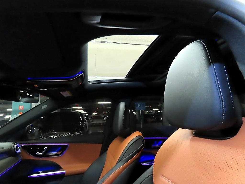 벤츠 C 클래스 C클래스 W206 C200 AMG 라인 이미지 17