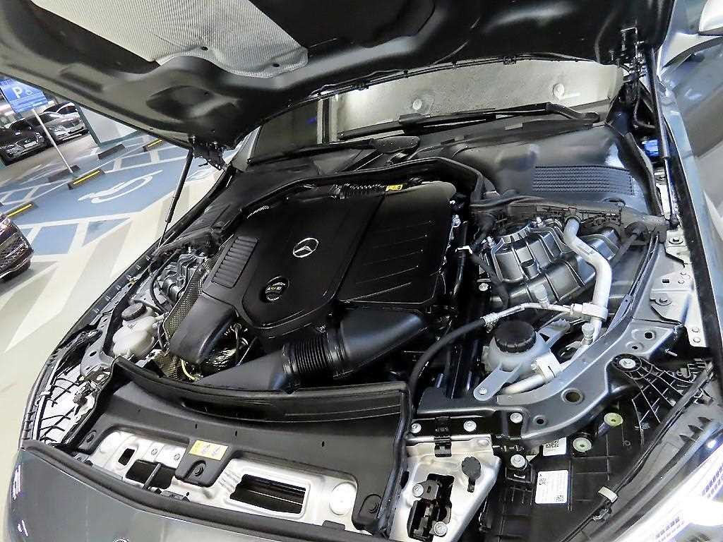 벤츠 C 클래스 C클래스 W206 C200 AMG 라인 이미지 19