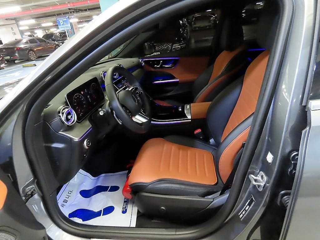 벤츠 C 클래스 C클래스 W206 C200 AMG 라인 이미지 6