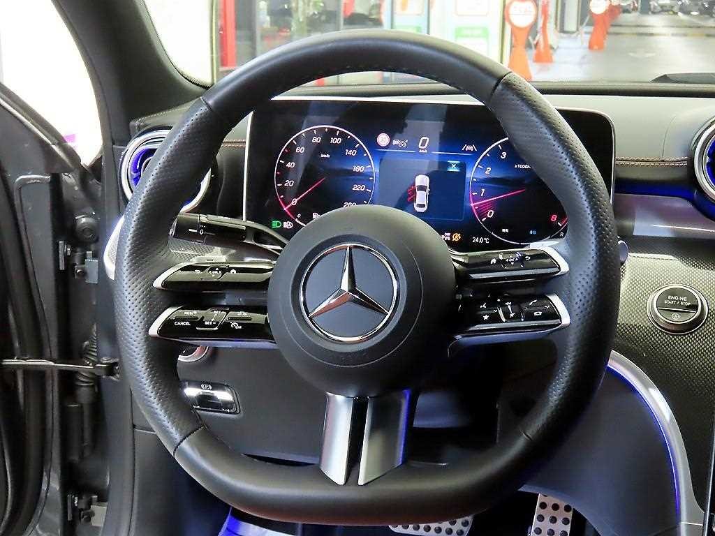 벤츠 C 클래스 C클래스 W206 C200 AMG 라인 이미지 8