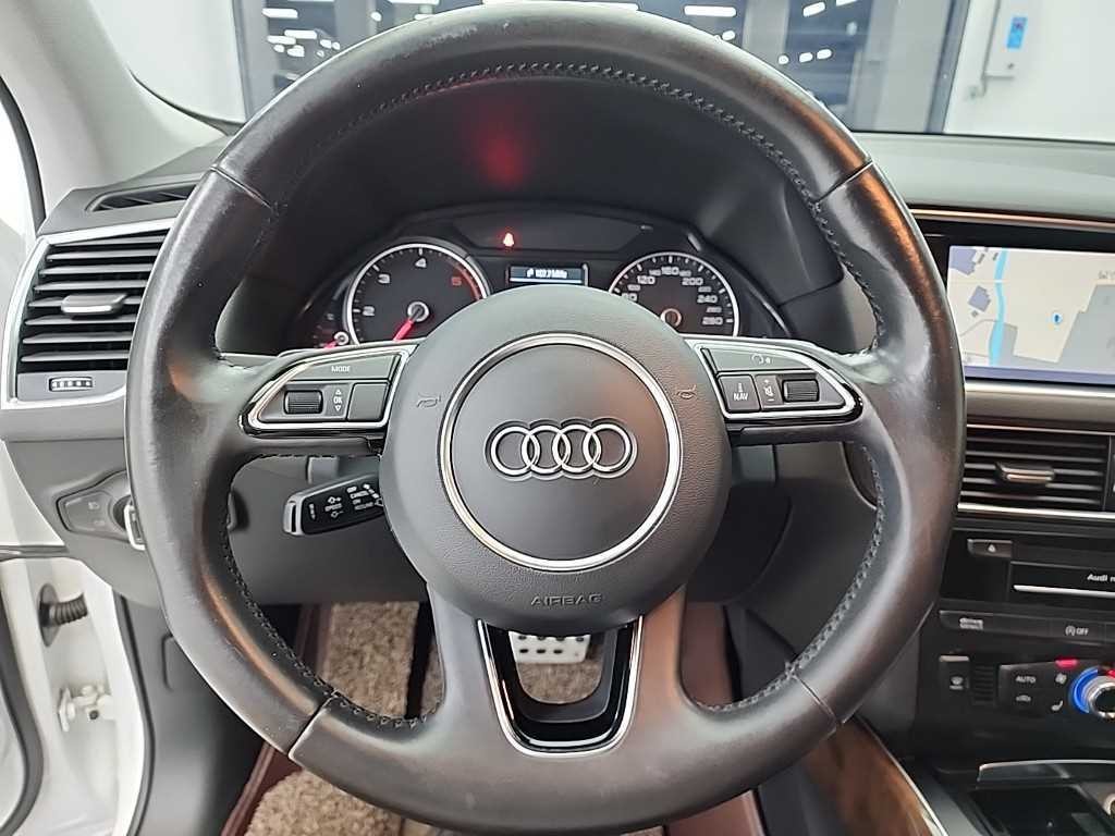 아우디 Q5 35 TDI 콰트로 다이나믹 이미지 9