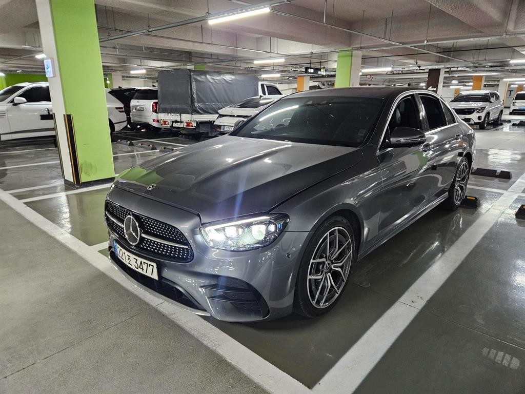 벤츠 E 클래스 E-클래스 W213 E220d 4MATIC AMG라인 이미지 3