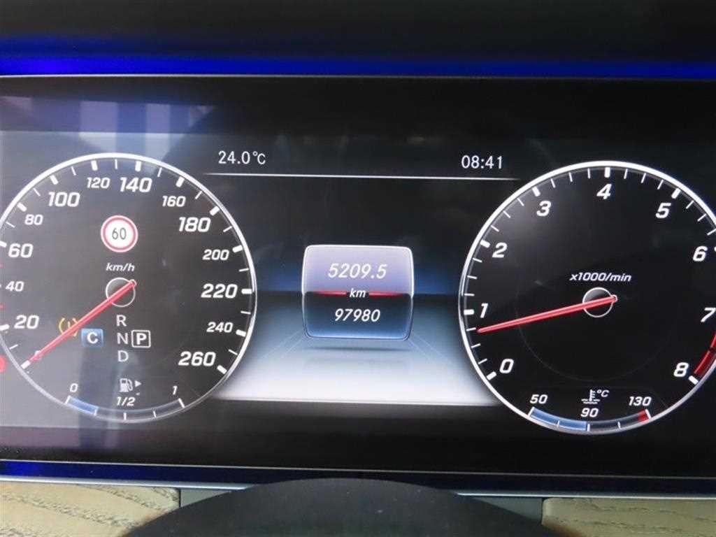 벤츠 E 클래스 E-클래스 W213 E300 4MATIC 익스클루시브 이미지 11