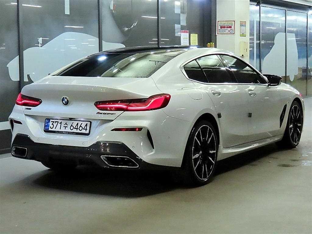 BMW 8시리즈 8시리즈 (G15) M850i xDrive 그란 쿠페 이미지 4