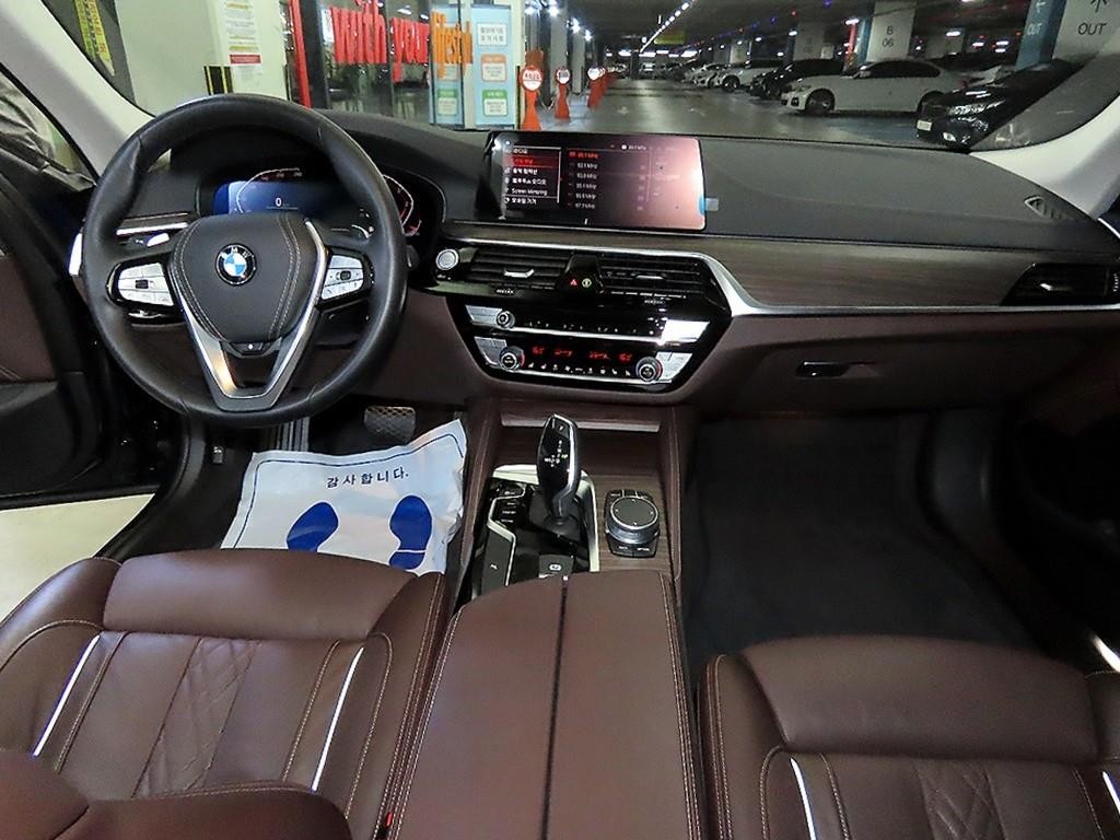 BMW 5시리즈 5시리즈 (G30) 520d 럭셔리 플러스 이미지 10