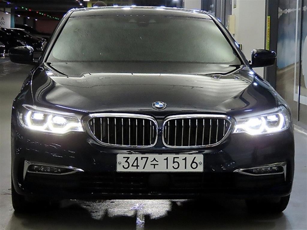 BMW 5시리즈 5시리즈 (G30) 520d 럭셔리 플러스 이미지 2