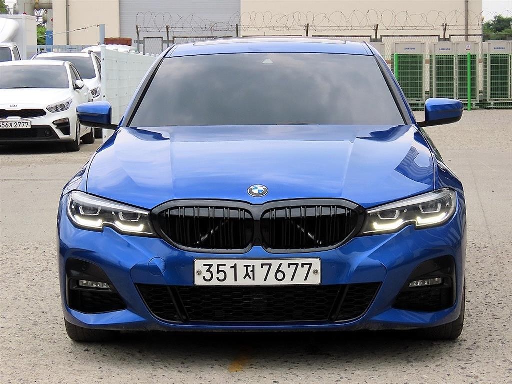 BMW 3시리즈 3시리즈 (G20) 320d M 스포츠 이미지 1