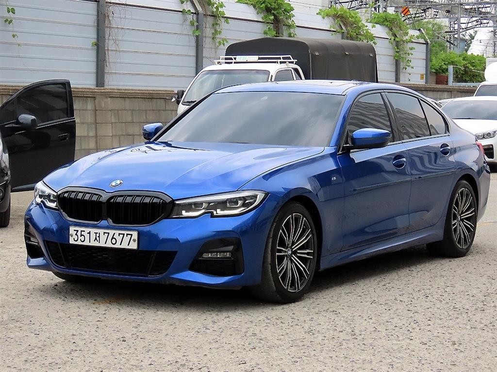 BMW 3시리즈 3시리즈 (G20) 320d M 스포츠 이미지 2