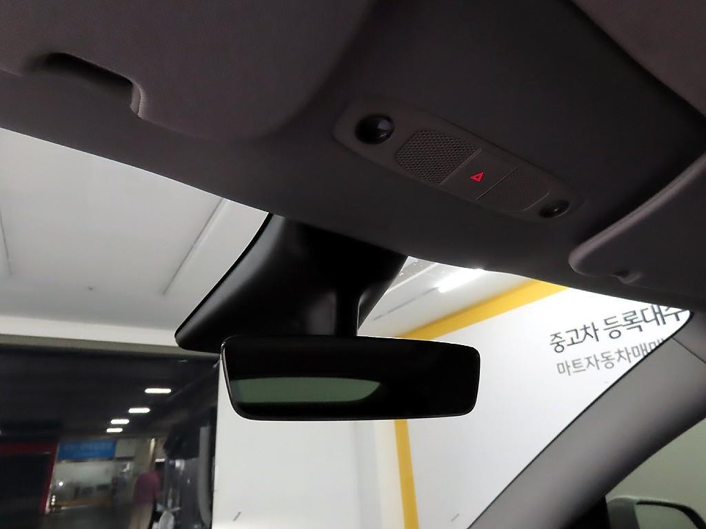 테슬라 모델 Y 롱 레인지 이미지 16