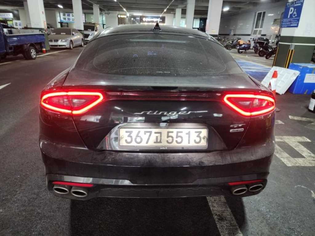 기아 스팅어 가솔린 2.0 터보 AWD 플래티넘 이미지 3