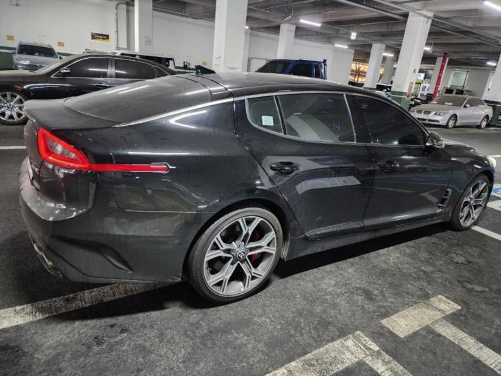 기아 스팅어 가솔린 2.0 터보 AWD 플래티넘 이미지 4