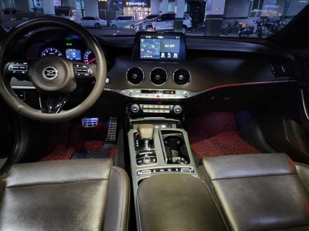 기아 스팅어 가솔린 2.0 터보 AWD 플래티넘 이미지 5
