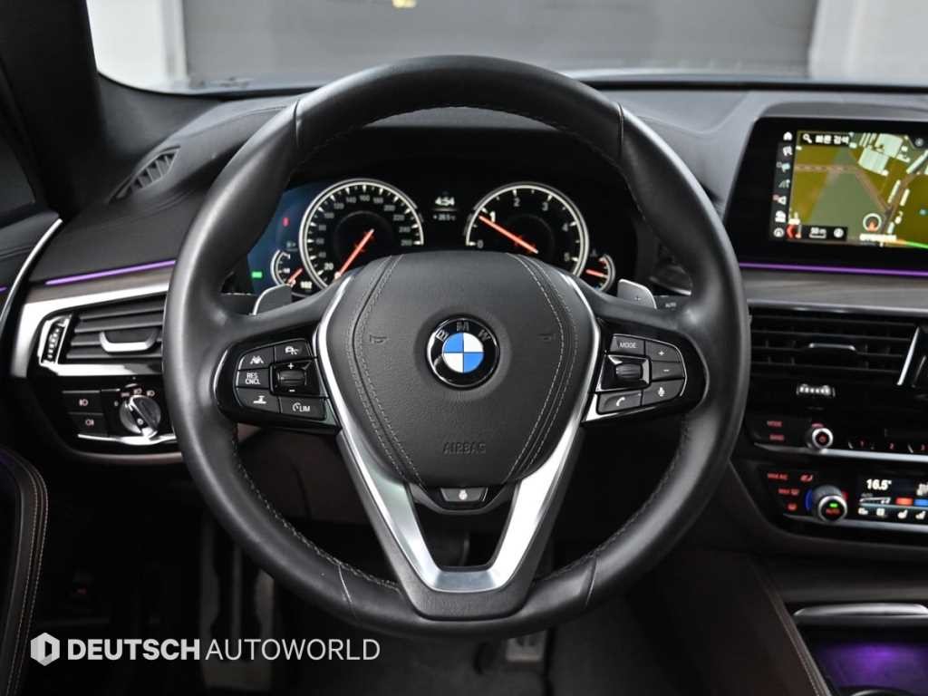 BMW 5시리즈 5시리즈 (G30) 520d M 스포츠 플러스 이미지 13