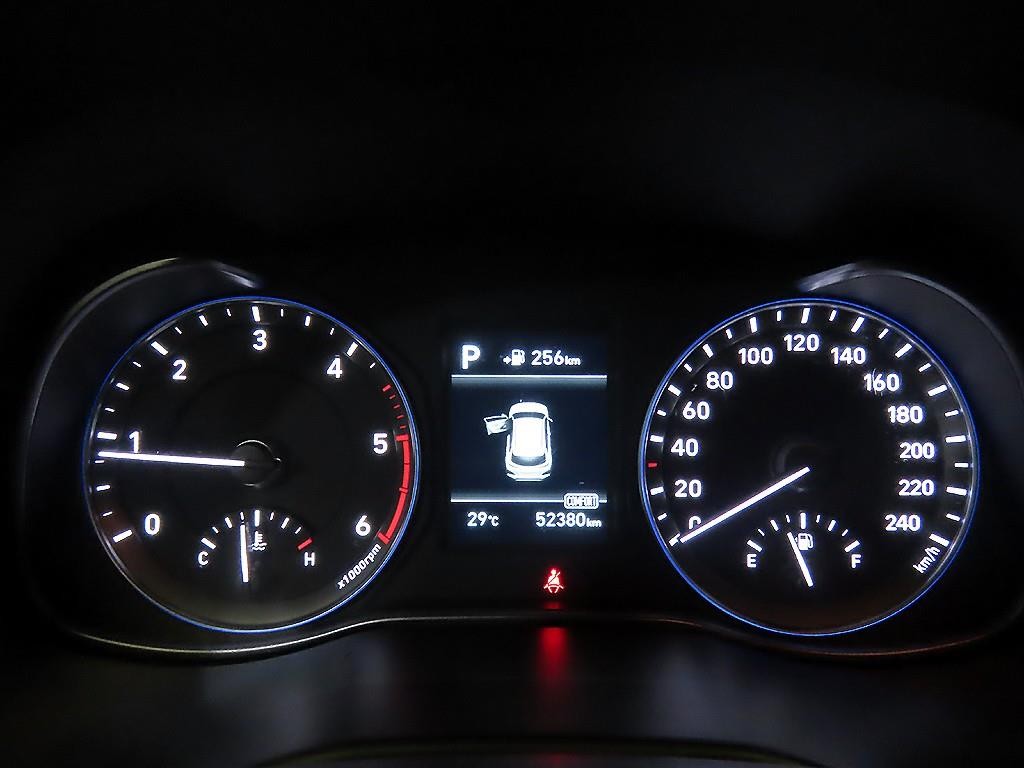 현대 코나 디젤 1.6 2WD 프리미엄 이미지 9