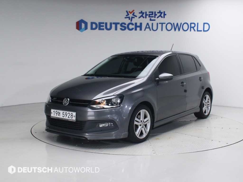 폭스바겐 폴로 1.6 TDI R-LINE 이미지 1