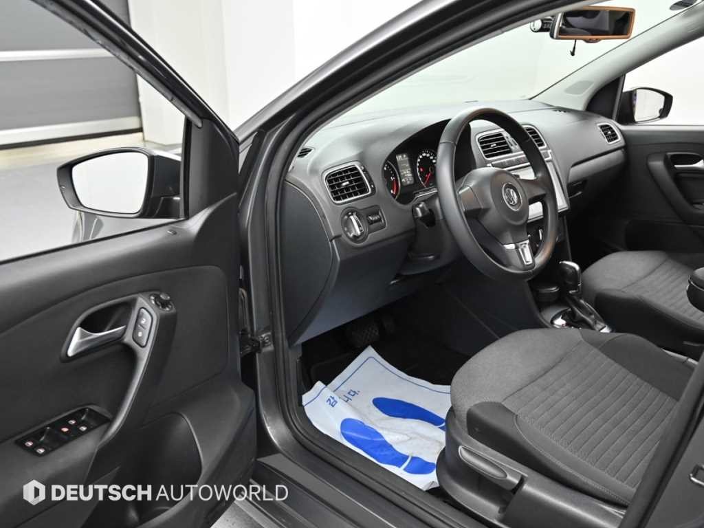 폭스바겐 폴로 1.6 TDI R-LINE 이미지 11