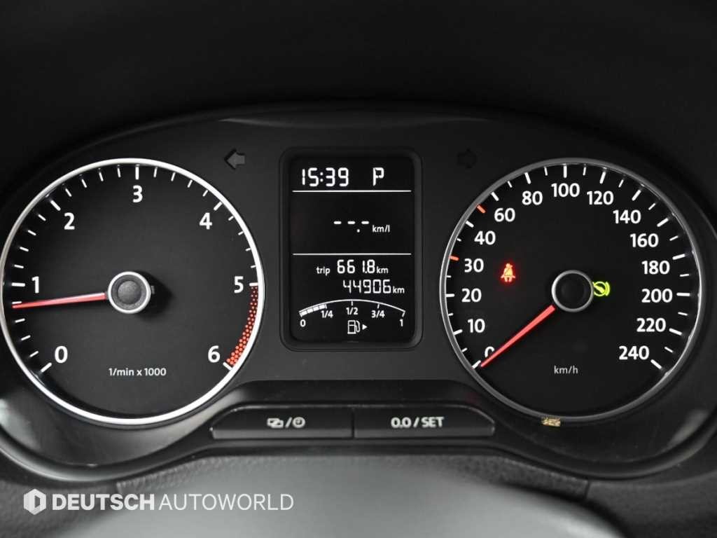 폭스바겐 폴로 1.6 TDI R-LINE 이미지 8
