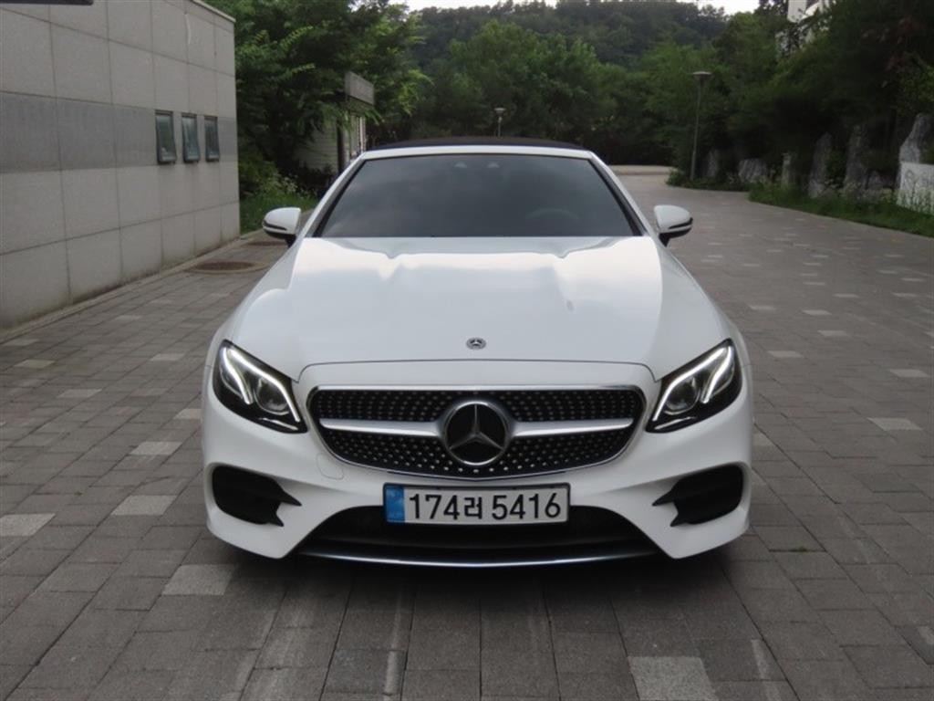벤츠 E 클래스 E-클래스 W213 E220d 카브리올레 이미지 1