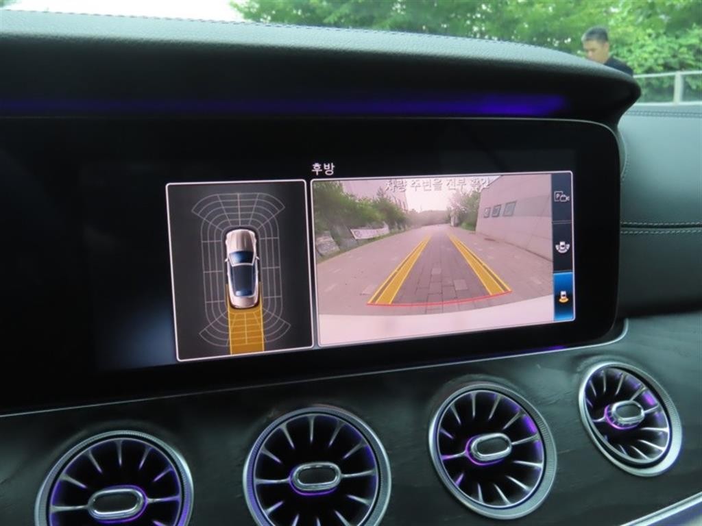 벤츠 E 클래스 E-클래스 W213 E220d 카브리올레 이미지 9