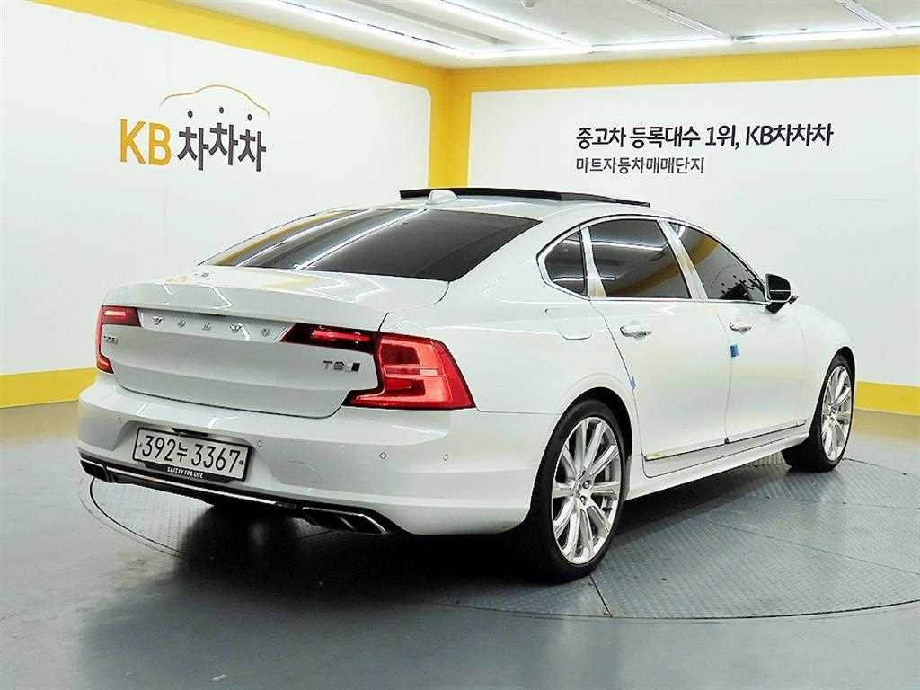 볼보 S90 T8 AWD 엑설런스 이미지 4