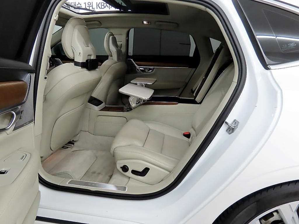 볼보 S90 T8 AWD 엑설런스 이미지 6