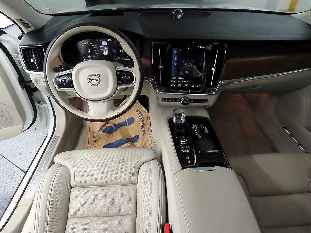 볼보 S90 T8 AWD 엑설런스 이미지 7