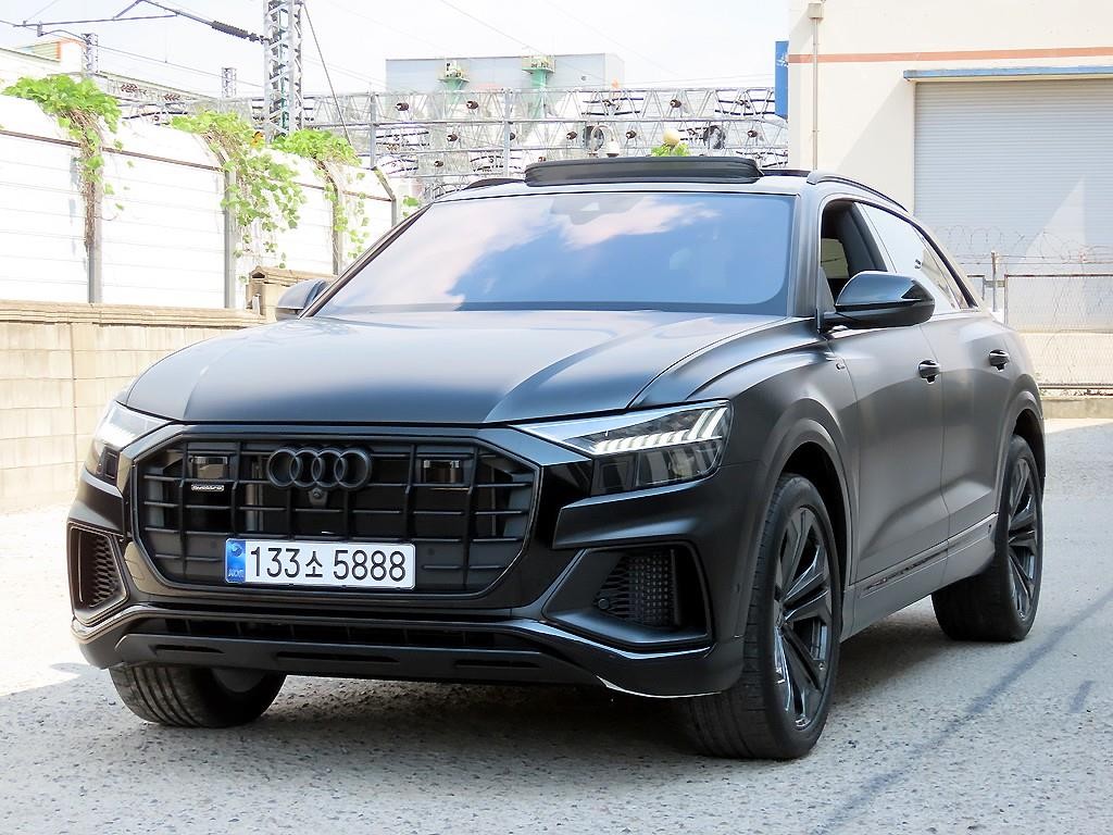 아우디 Q8 55 TFSI 콰트로 프리미엄 이미지 2
