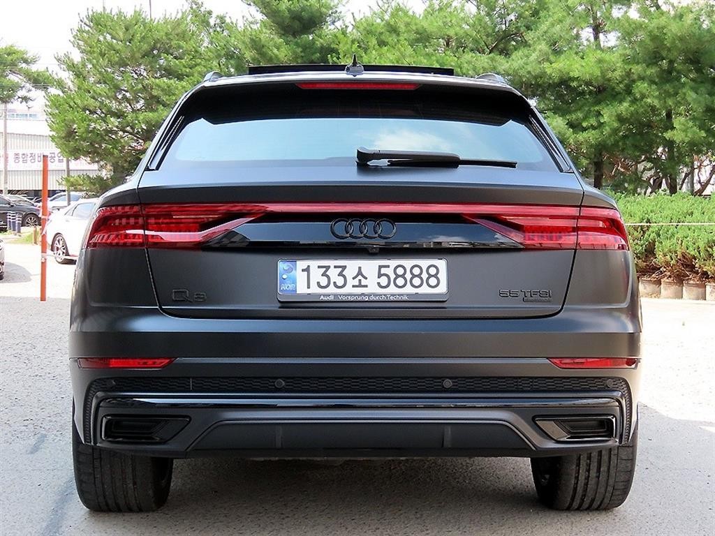 아우디 Q8 55 TFSI 콰트로 프리미엄 이미지 4