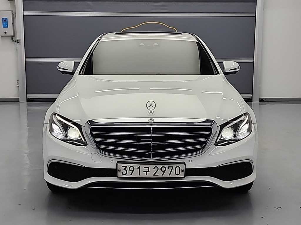 벤츠 E 클래스 E-클래스 W213 E300 4MATIC 익스클루시브 이미지 2