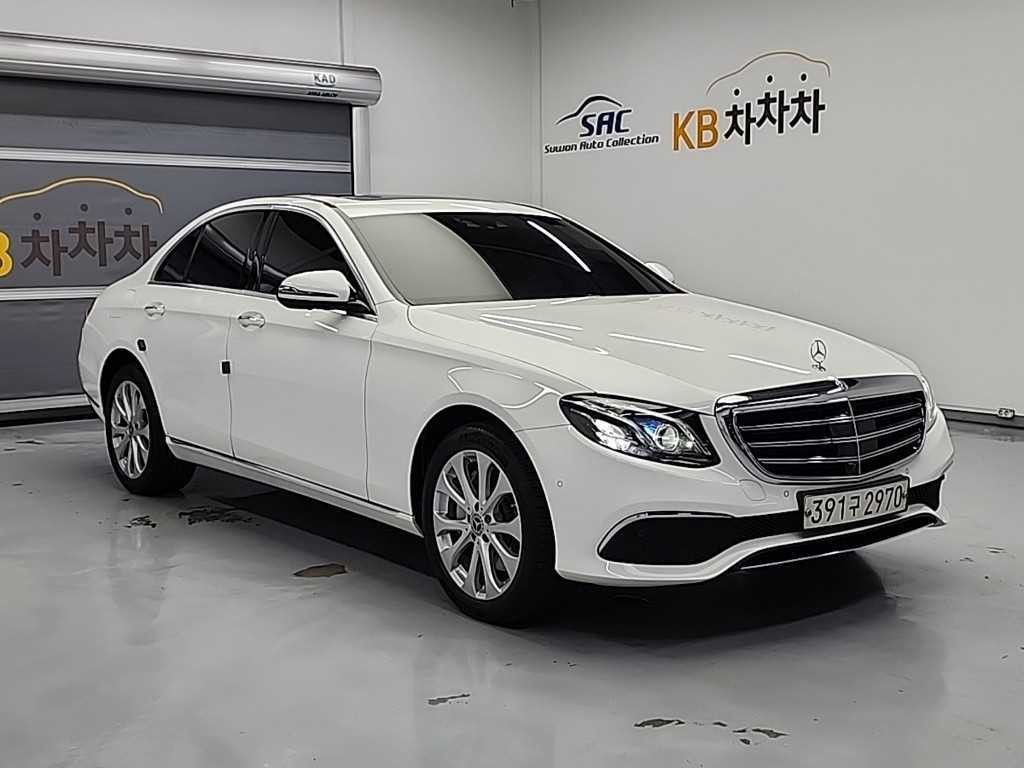 벤츠 E 클래스 E-클래스 W213 E300 4MATIC 익스클루시브 이미지 4